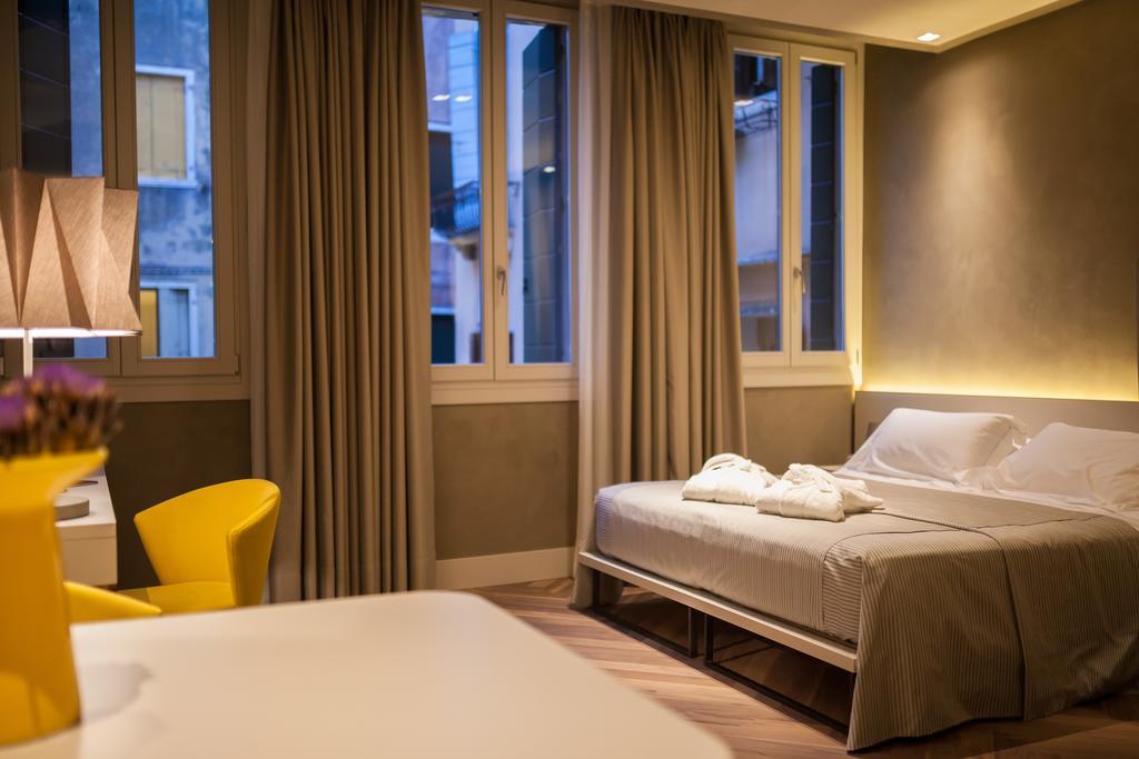 Liassidi Wellness Suites Benátky Pokoj fotografie